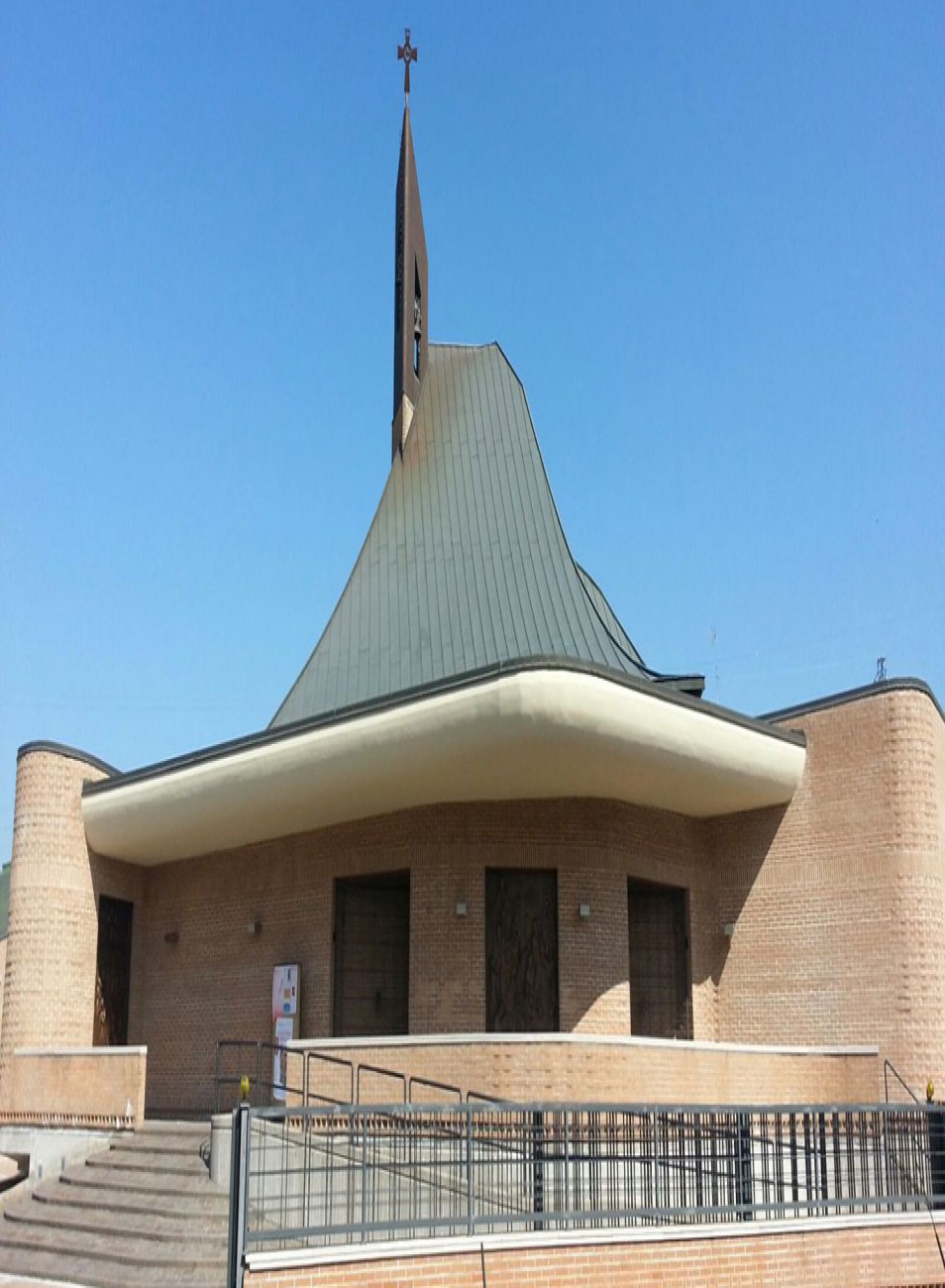 MERCATINO DELL’USATO- CARITAS